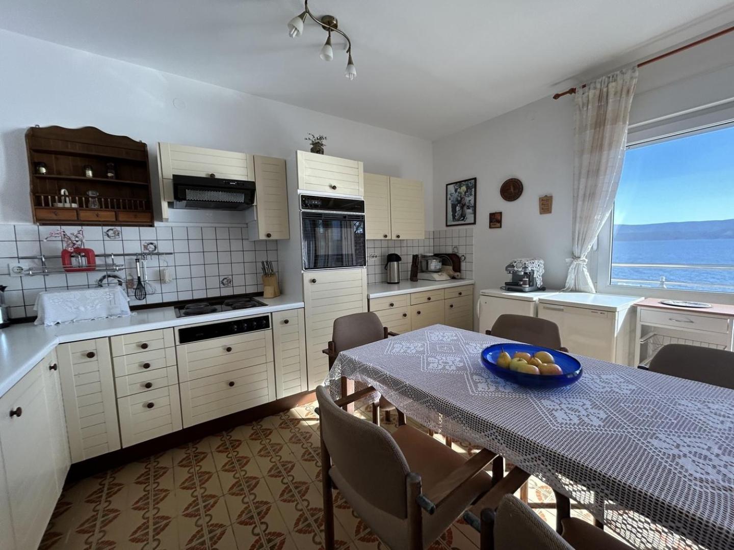 Azure Apartments By The Sea Near City Омиш Экстерьер фото